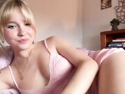 kittengirlxo May-2025 Recording camshow with new blonde