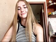 jinnyjaquins Chaturbate latest recording show with young babyface girl