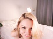 emmiemurray Newest busty blonde in a public chaturbate show August-2025