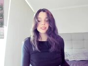 yourfreakygirl Cute brunette shows her tits at chaturbate 09-10-2025