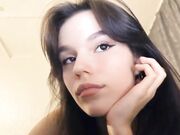 janethcensky Public video show with a naked brunette November-2025