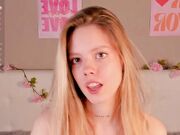 denaebeste Chaturbate young babe in a public video show November-25-2025