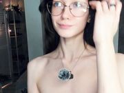 defeded_lovee Recording stream show with a skinny model December-2025