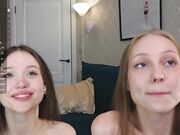 2mamacitas Chaturbate kissing new girls February-8-2026