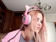 ozellagranville - 2026-02-10 New cute girl shows off her flat tummy