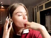 Chaturbate mallybooo - College girl shows her tits for money 2026-02-18