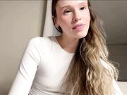 vi_world Hottest recording show with sexy teen model 2026-02-26