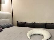 randiburt_ Public recording video show with skinny girl