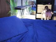 Chaturbate  fox_eyesavage  Skinny slut plays with anal beads