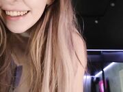 Chaturbate  fox_eyesavage  Skinny slut plays with anal beads