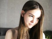 auroralowen Chaturbate Young beauty shows her tits