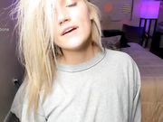 kayribbons Luscious blonde shows big ass on sex show