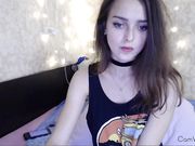 Liisppb Petite brunette teen masturbating with fingers_720p