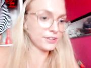 siswet19 Anal breaks from masturbation with big toys