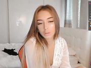 hot_baby_cheryl Teen hot kitty shows face