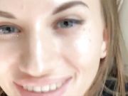 StellaFlex Eine nasse Muschi im Auto necken