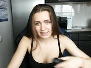 xxlovecam Sexy babe is played with big lips