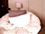 silk_n_lace Naked girl caresses clit in sex chat