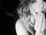 softrose Black and white show with curly sexy mom