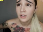 sugar_troubl3 Playful cam beauty shows juicy ass