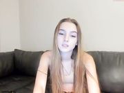 Screenshot from dirtyprettyboi's live webcam sex show video