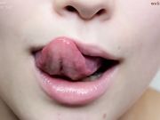 love_you_to123 Sexy girl teases in a chat show