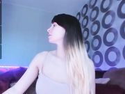 just_lili Expanding my wet pussy in chaturbate