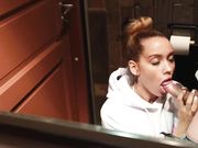 luxurygirl Mirror blowjob in the toilet