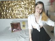 izzy_stell New sexy beauty shows pussy