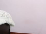 lauradream18 Naked 18 year old girl squirts on cam