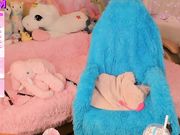 biscuitty Record show with a miniature model