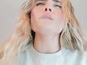 antonia_savatto Passionate squirting cam with a very wet whore