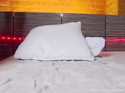 kalisa_pearl My pussy squirts from a toy in the ass