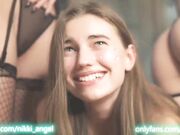 _taylor_swift Hot webcam room with three beauties