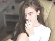 hoolybunny Babeface show 18 year old girl