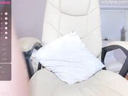 gingercuttie Redhead cam babe plays with vagina