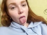 FireWowLady Russian cam teen fucks with vibrator