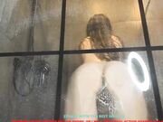 coy_amina shower show with little model