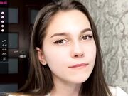 vrchan pussy show with nude slut