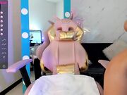 sweet_littleee may-6 fingering teen cam show