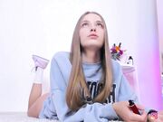 mango_shake tiny sexy girl suck big dildo