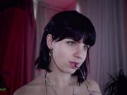 excitease Tits show with big-eyed kitty