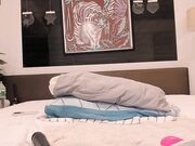 lucynuty - Squirting dildo fuck show on chaturbate