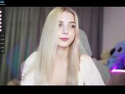 oh_honey_ Naked pussy of a beautiful blonde