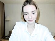 olli_ver New chat room with Baby face girl