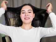 maydiva Jan-16 Face show with young girl