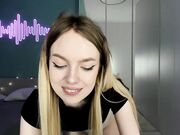 milaeva Sexy big ass girl showing body 23-january