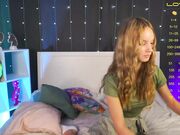 elisemorris Newest Fingering beauty with golden hair