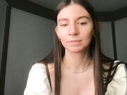 heidihotte Newest only face camshow 04-17-2023