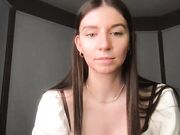 heidihotte Newest only face camshow 04-17-2023